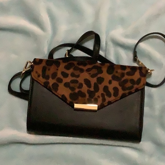 Handbags - Crossbody with RFID. Touchscreen